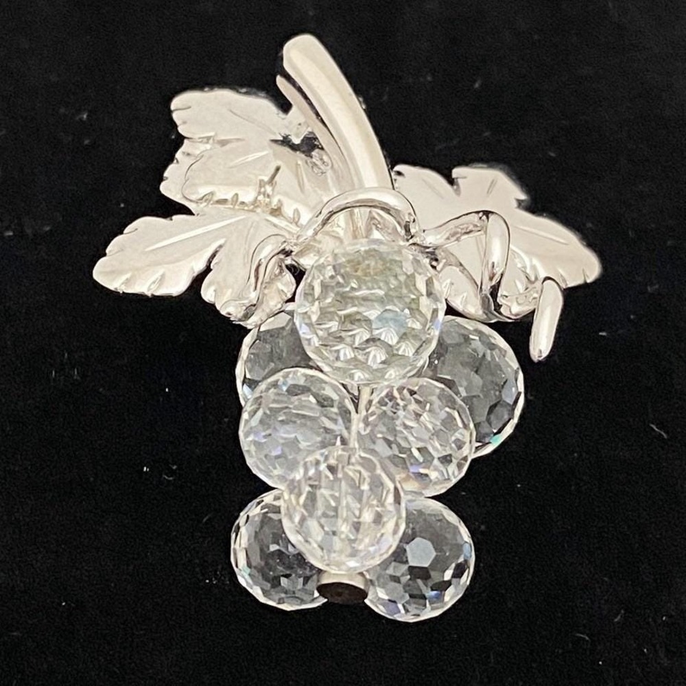 Vintage Swarovski Crystal Brooch Pin Silver Tone Bunch of Grapes Signed Retired